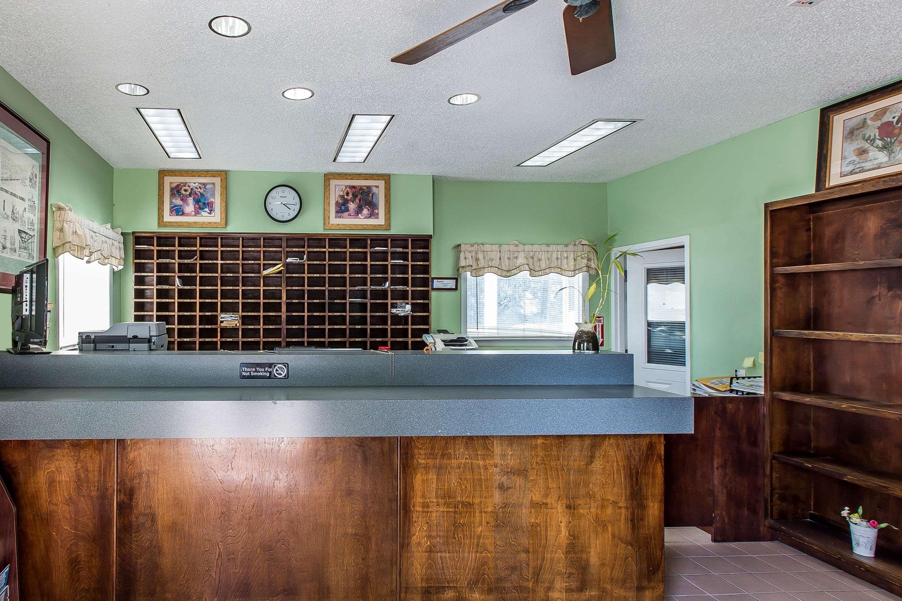 Suburban Studios Abercorn Саванна Екстер'єр фото