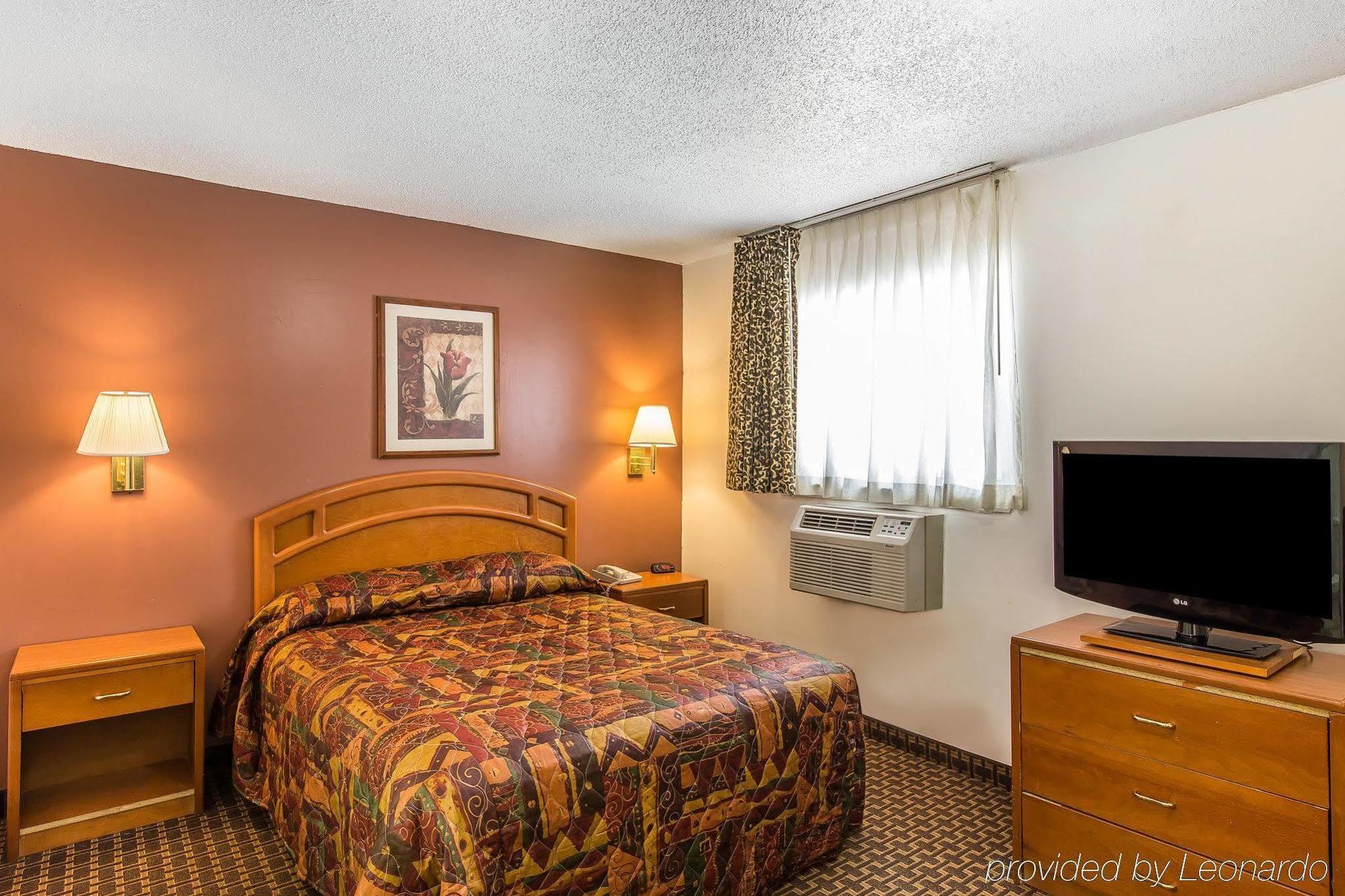 Suburban Studios Abercorn Саванна Екстер'єр фото