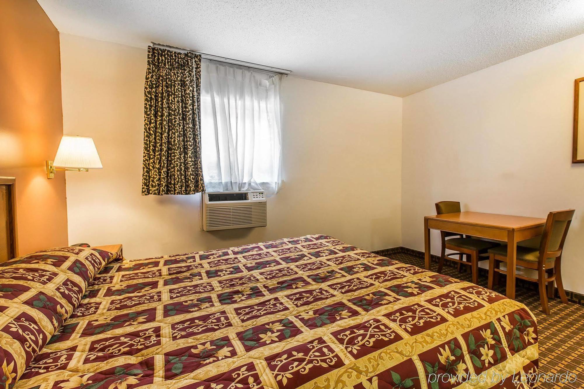 Suburban Studios Abercorn Саванна Екстер'єр фото